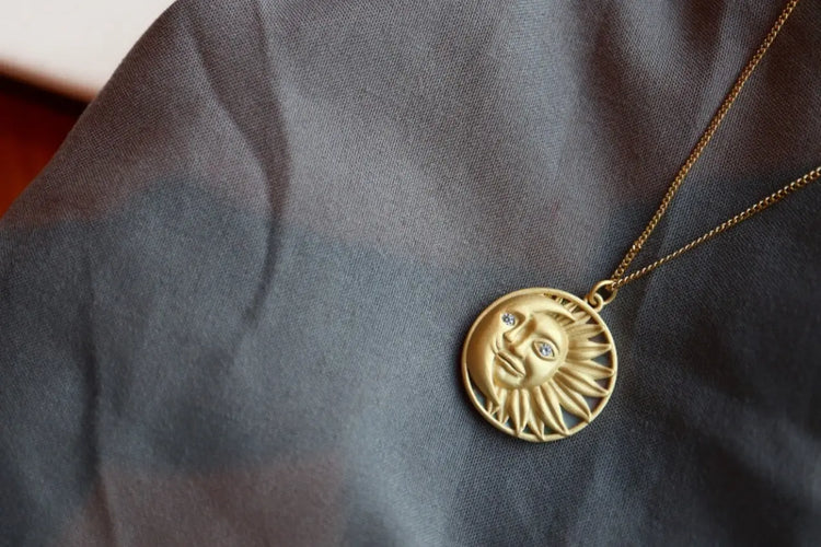 Italian Craftsmanship Natural White Mother-of-pearl Pendant Necklace - HASHTAG