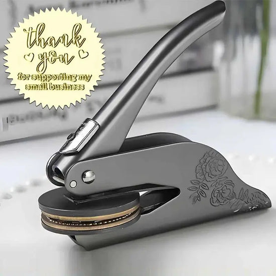 Timbro per goffratura LOGO personalizzato Biblioteca di nozze Libro Busta con sigillo in acciaio portatile privato Invito a festa Timbri per goffratura Fai da te - My Hashtag Shop
