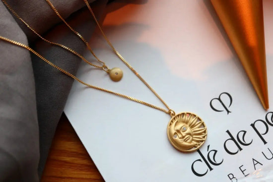 Italian Craftsmanship Natural White Mother-of-pearl Pendant Necklace - HASHTAG