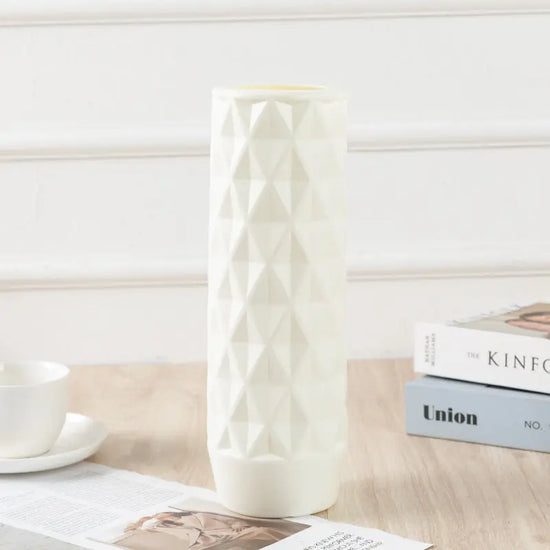 Vase Durable Plastic, Flowers Artificial Flower Ornaments. Liebe - Making Life Easier