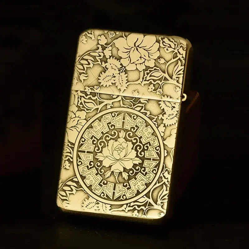 Exquisite Brass Kerosine Lighter Slim Windproof Vintage Grinding Wheel Ignition Lighter Cigarette Accessories Men&