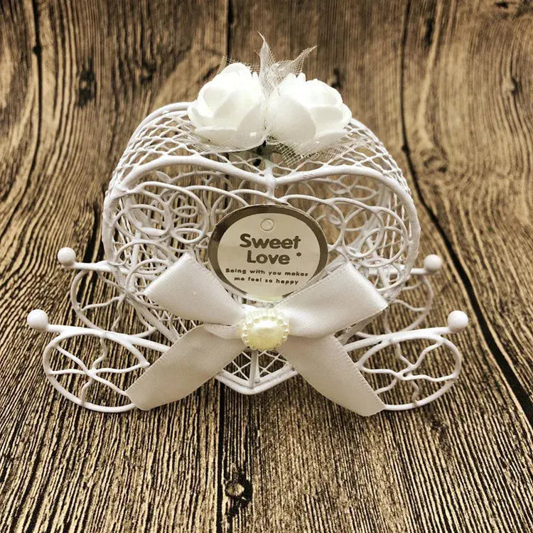 Carriage Designed Hollow Candy Box Wedding Decoration Chocolate Gift Package. Liebe - Making Life Easier