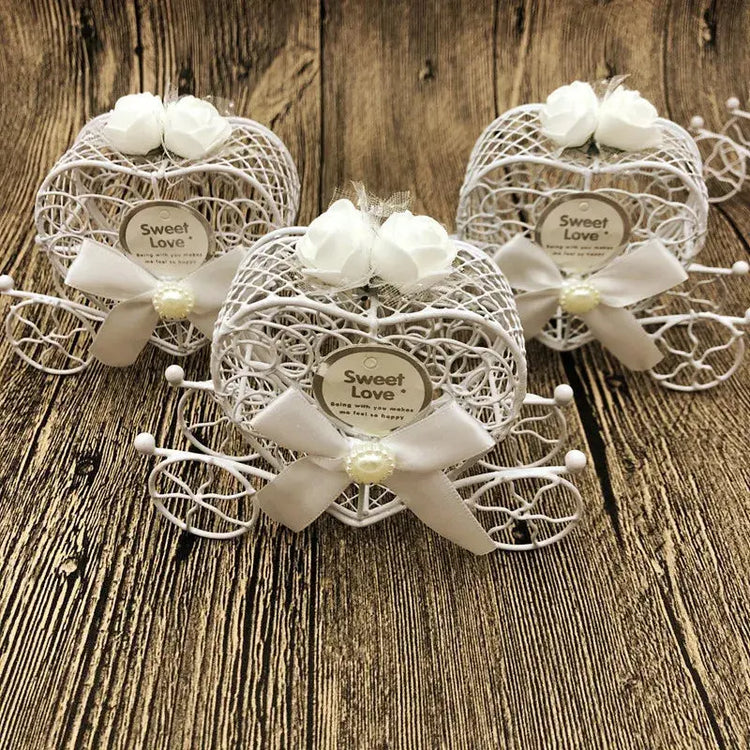 Carriage Designed Hollow Candy Box Wedding Decoration Chocolate Gift Package. Liebe - Making Life Easier
