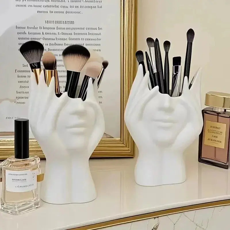 A Face Of A Million Thoughts Makeup Brush Holder. - HASHTAG