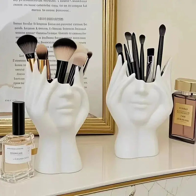 A Face Of A Million Thoughts Makeup Brush Holder. - HASHTAG