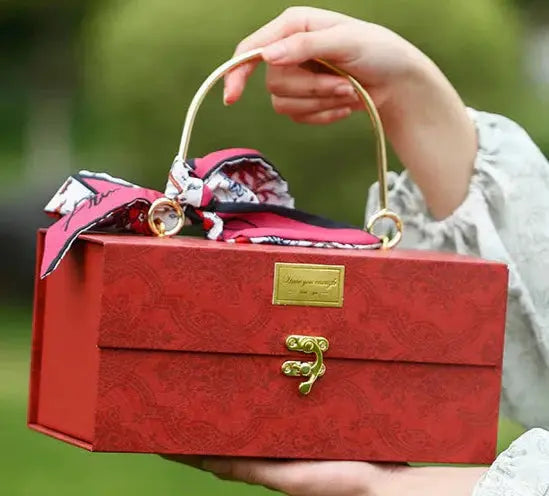 Metal Handheld Gift Box With Luxury Scarf. Liebe - Making Life Easier