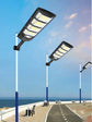 Lampada Solare da Esterno 15000W Ultra Potente Lampione Solare 320 °   Lampada da Giardino con Sensore IR per Illuminazione dal Tramonto all&