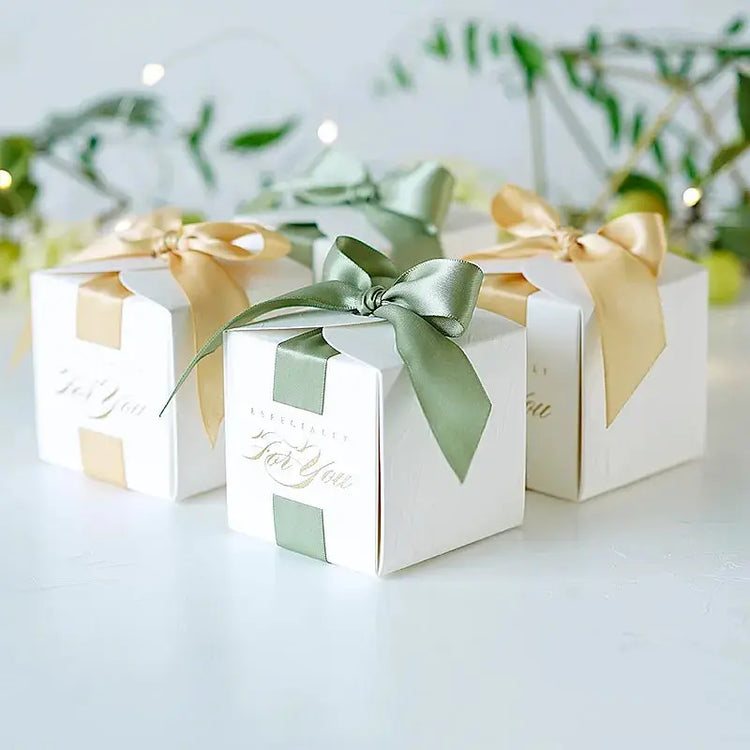 New Wedding Favors Gift Box With Ribbon. Liebe - Making Life Easier