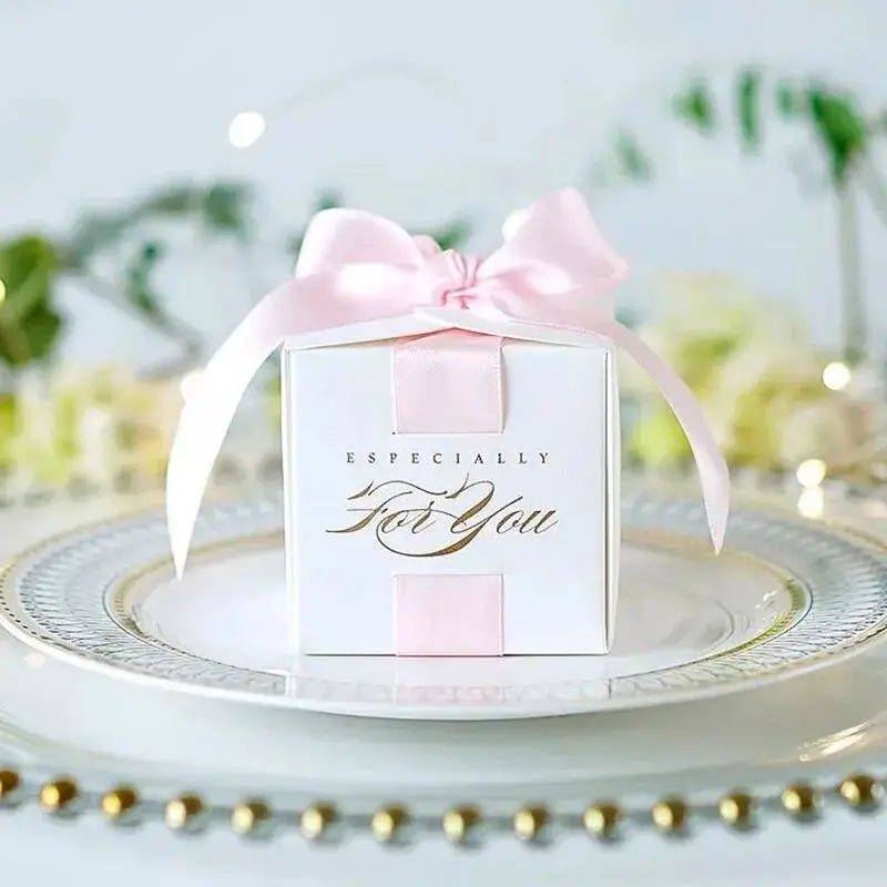 New Wedding Favors Gift Box With Ribbon. Liebe - Making Life Easier