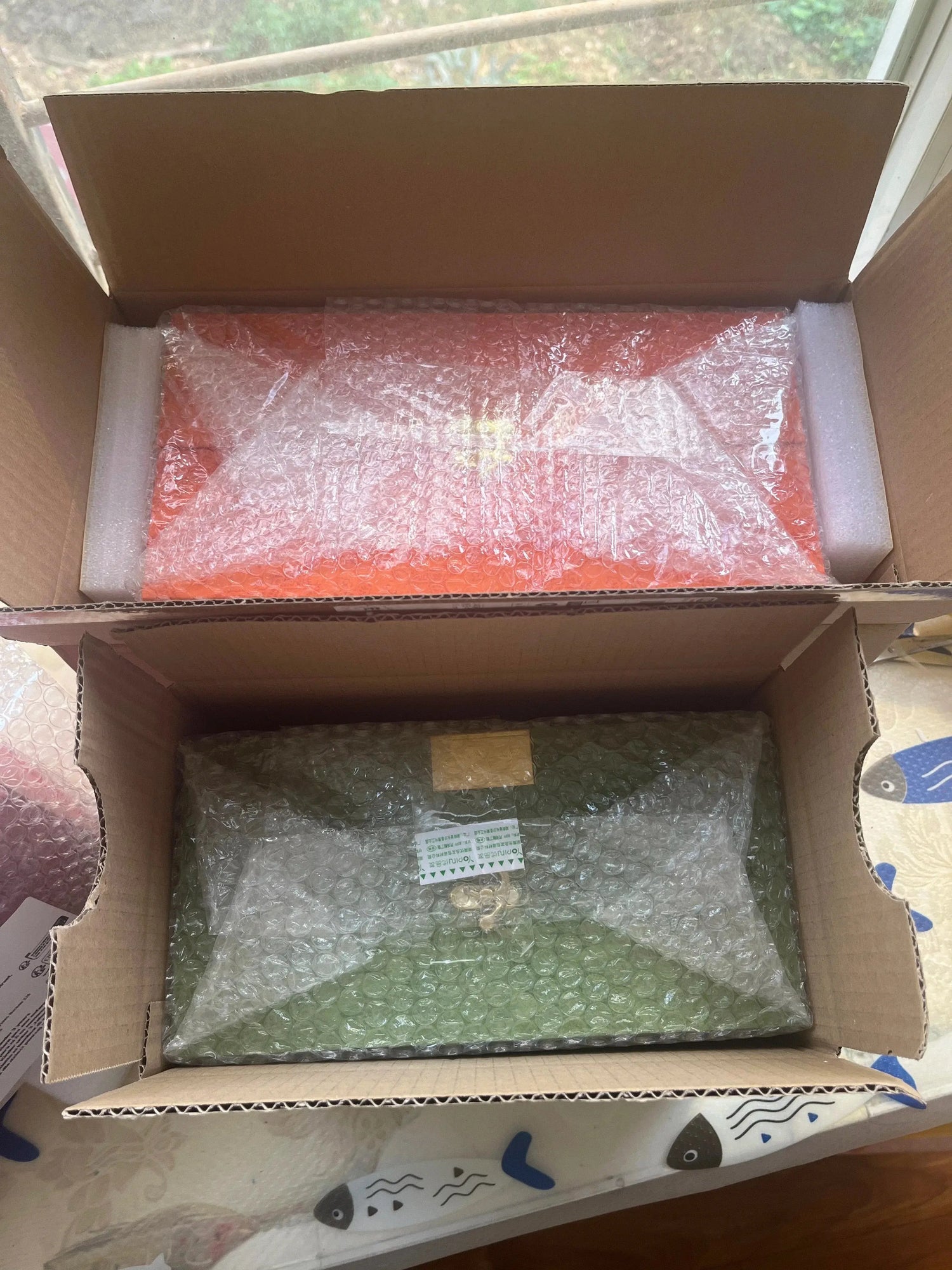 Metal Handheld Gift Box With Luxury Scarf. Liebe - Making Life Easier