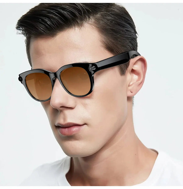 Occhiali Smart AI 2026 per Uomo e Donna, Fotocamera HD 200W, Video 1080P, Assistente Vocale AI, Traduzione, Riproduzione Musicale, Torcia LED HASHTAG