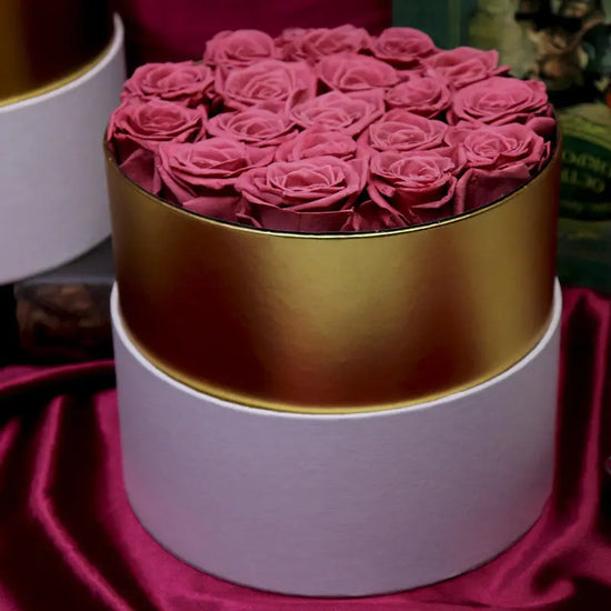 Exquisite roses in beautiful gift box assorted colors. - HASHTAG