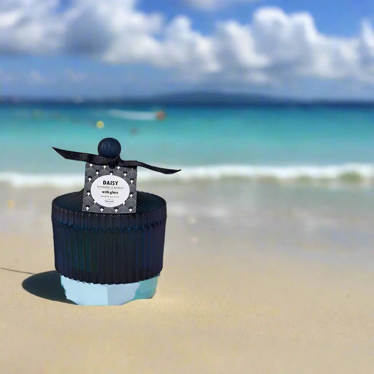 ZIGZAG GLASS POT SCENTED CANDLE Liebe - Making Life Easier