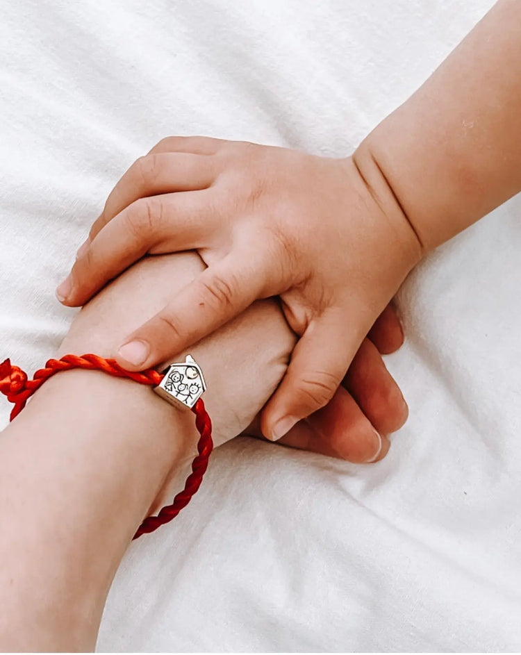 Family Filo Rosso del Destino