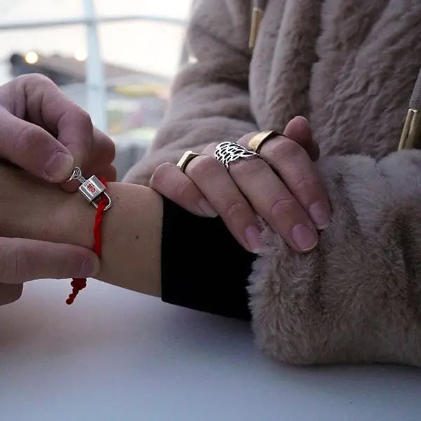 Lock me! Filo Rosso del Destino