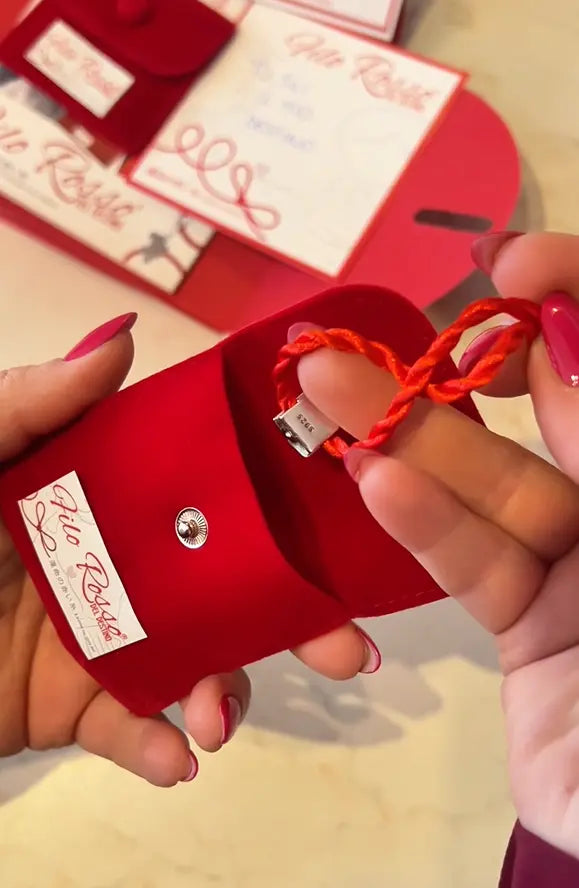 Family Filo Rosso del Destino