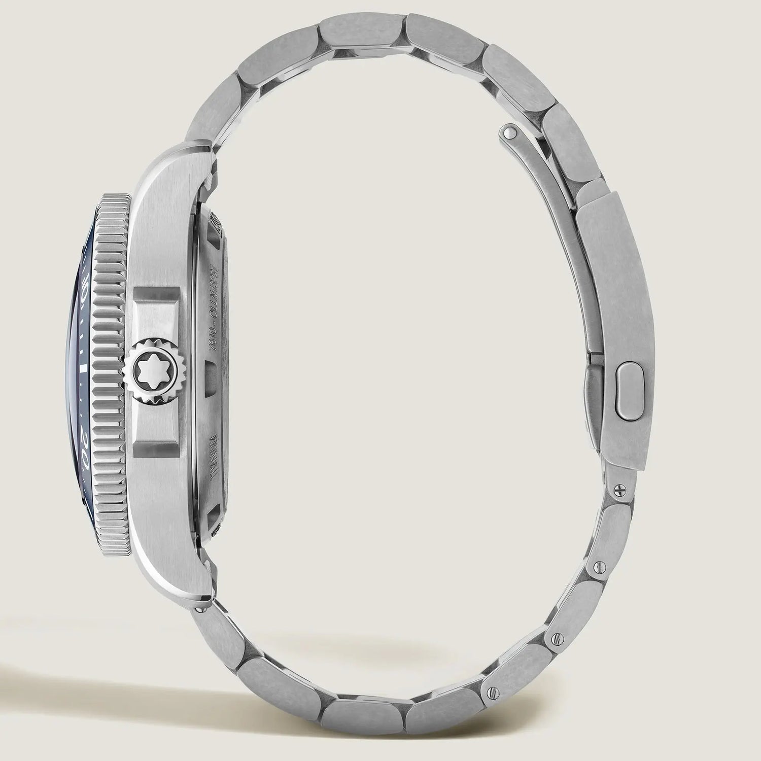 Montblanc orologio Iced Sea 0 Oxygen Deep 4810 43mm blu automatico titanio 135634 Capodagli 1937